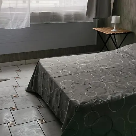 Homestay , Chambres Privees Et *